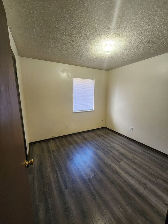 Building Photo - 1108 Kelly Dr