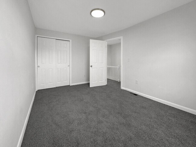 Building Photo - Spacious 3BR Home with Finished Basement & Flex Space