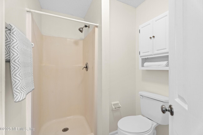 Building Photo - 13241 Mendenhall Pl