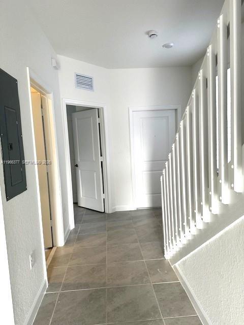 Building Photo - 2582 SE 29th St