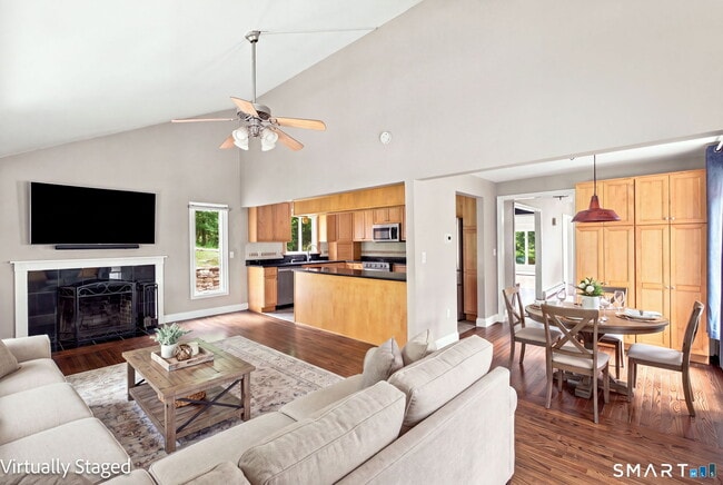 Building Photo - 40 Rockledge Dr