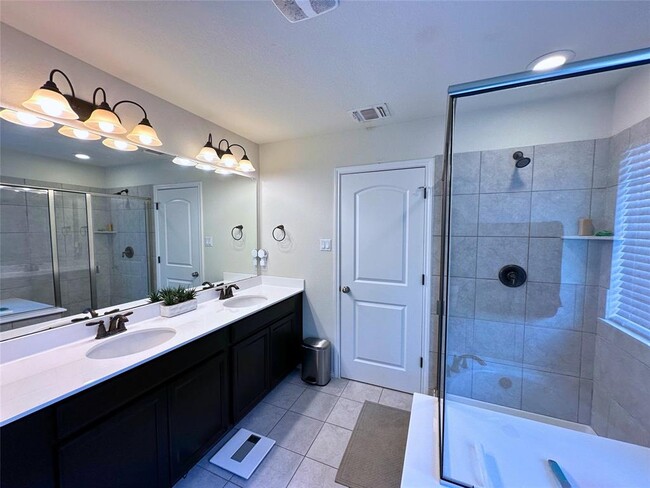 Building Photo - 1050 Kenney Fort Crossing