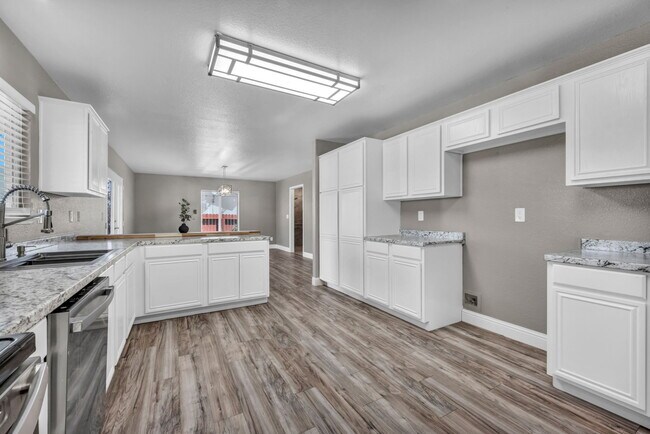 Building Photo - 17391 Crystal Canyon Blvd