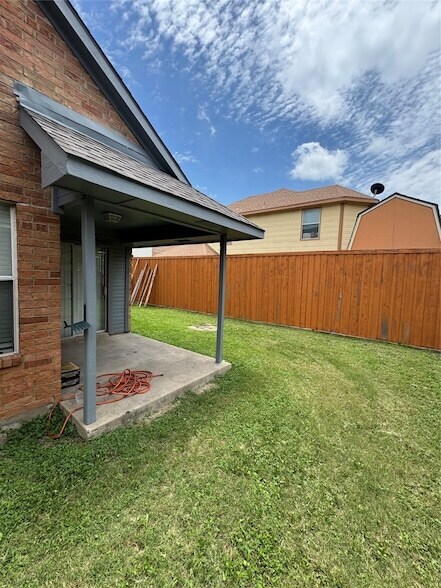 Building Photo - 1506 Shalain Dr