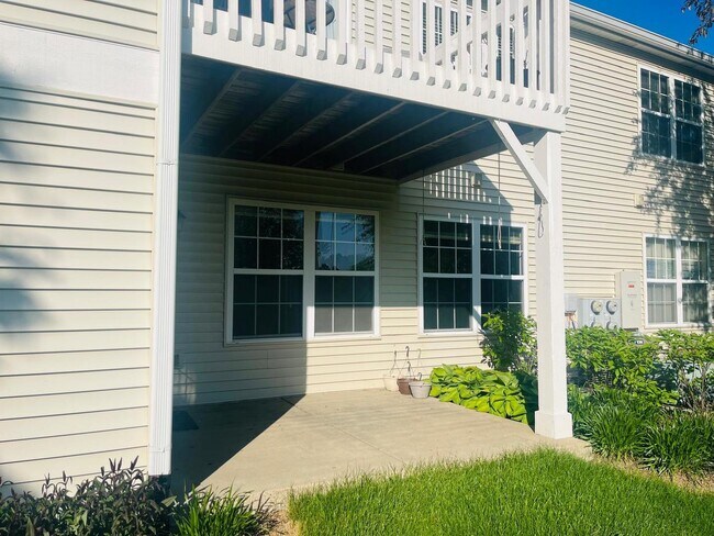 Building Photo - 2947 Rutland Cir