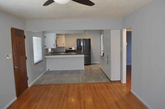 Building Photo - El Cajon 3 BR/1BA Single Family Detached H...