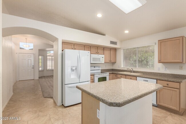 Building Photo - 6195 W Blackhawk Dr