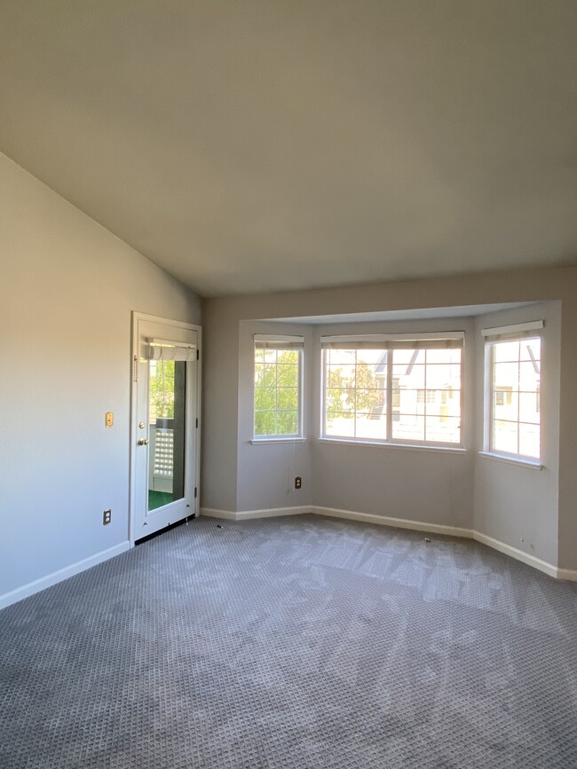 Master Bedroom - 5926 Eastman Lake Dr