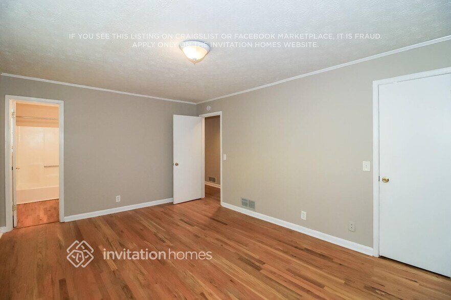 Building Photo - 2984 Sawgrass Trail SW