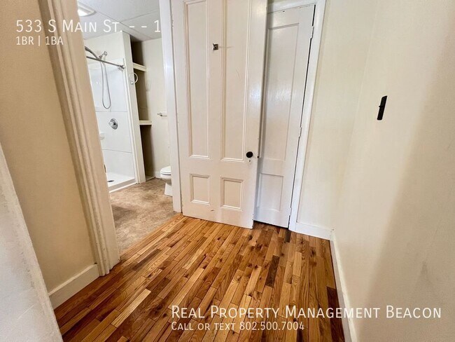 Building Photo - 533 S Main St