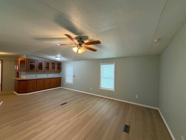 Building Photo - 22091 Bowden Dr