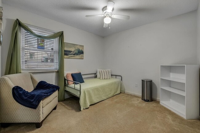 Building Photo - 2815 Misty Garden Cir