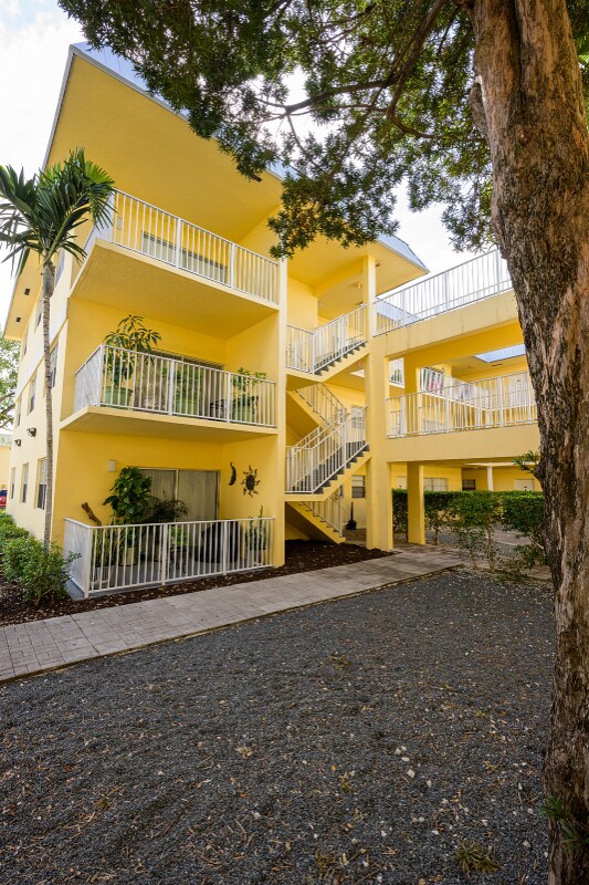 Building Photo - 4300 Sheridan St