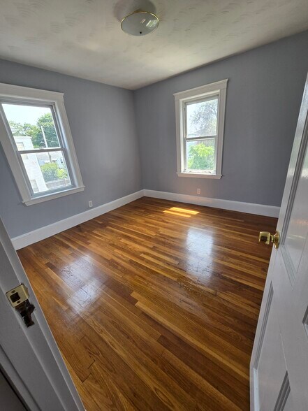 Primary Photo - 73 Neponset Ave