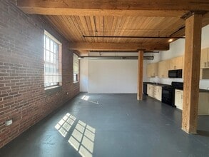 Building Photo - 88 Gerrish Ave