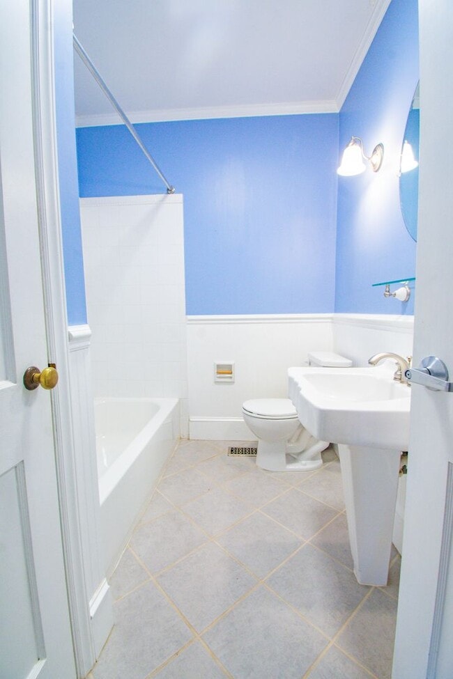 Building Photo - Available 3/27/26 - Charming Haymount 3 Bedroom 2 Bathroom Home- Pets Okay