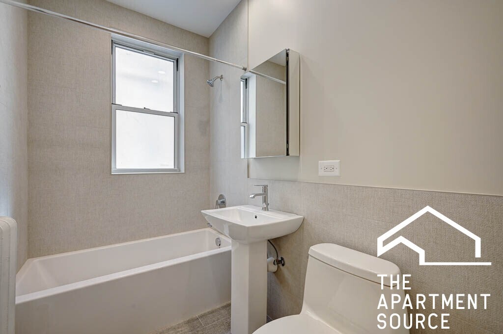 Building Photo - 1919 W Winona St