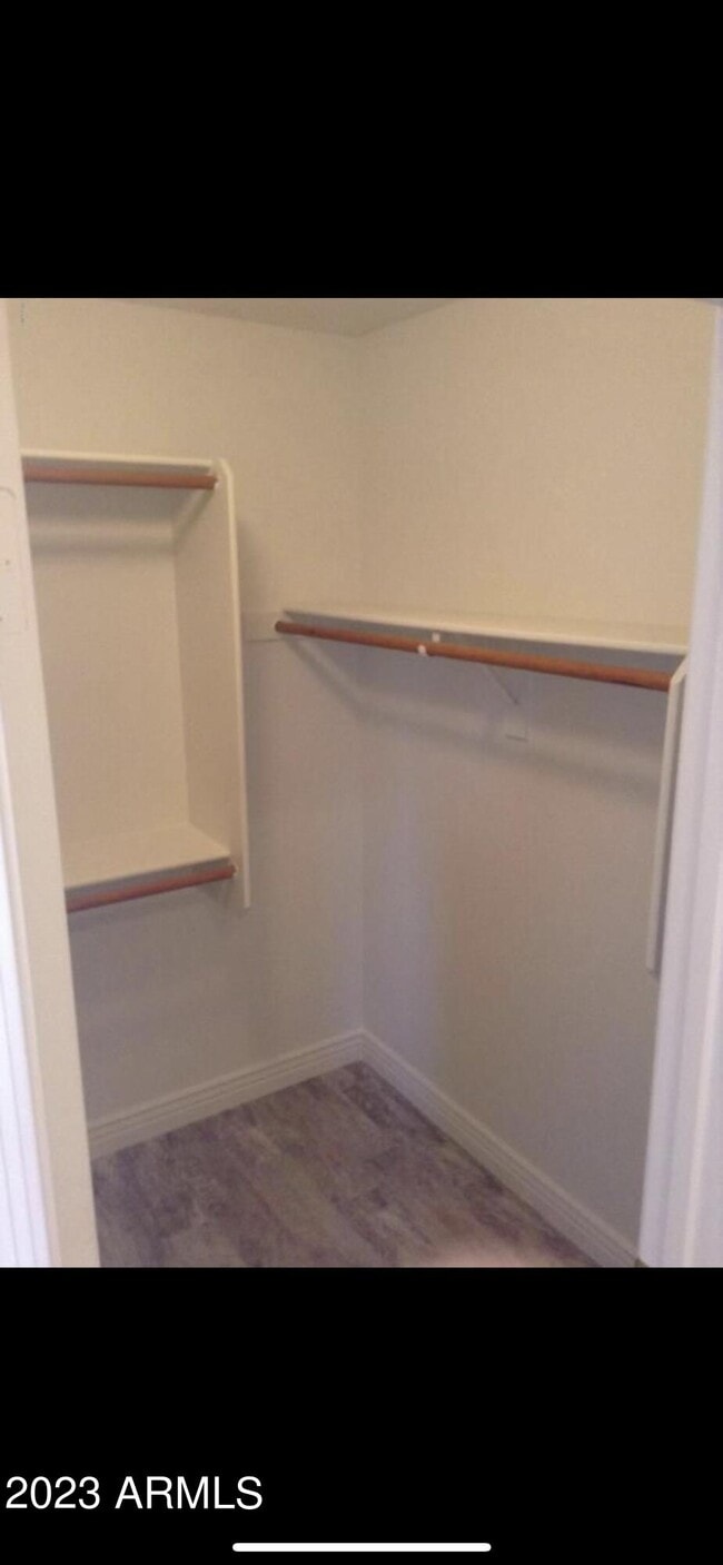 Building Photo - 2816 E Villa Theresa Dr