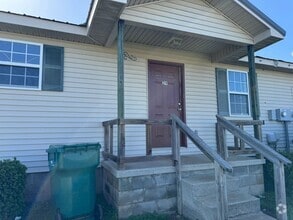 Building Photo - Well Established Neighborhood