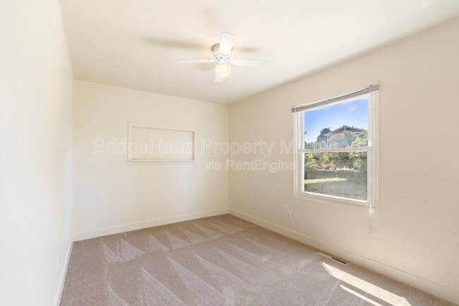 Building Photo - 5625 Gables St
