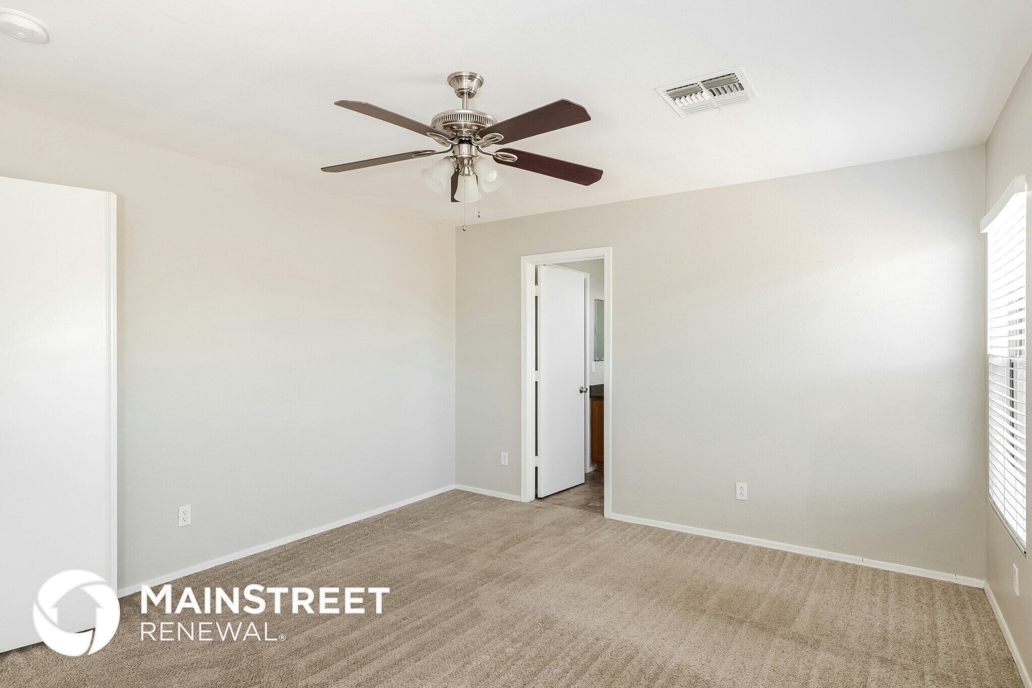 Building Photo - 12330 W Valentine Ave