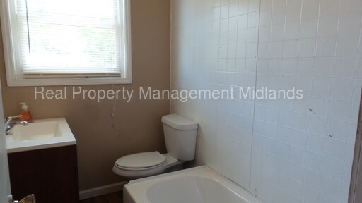 Building Photo - 120 Flemming Ln