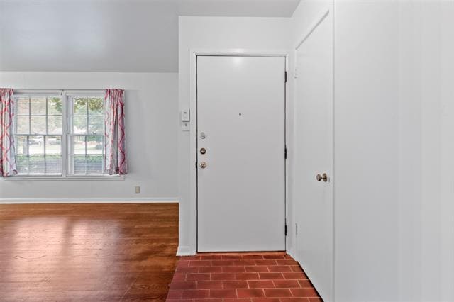 Building Photo - 810 Linwood Dr