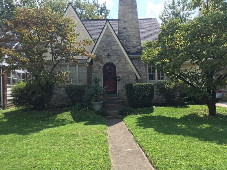 Building Photo - 136 Shawnee Pl