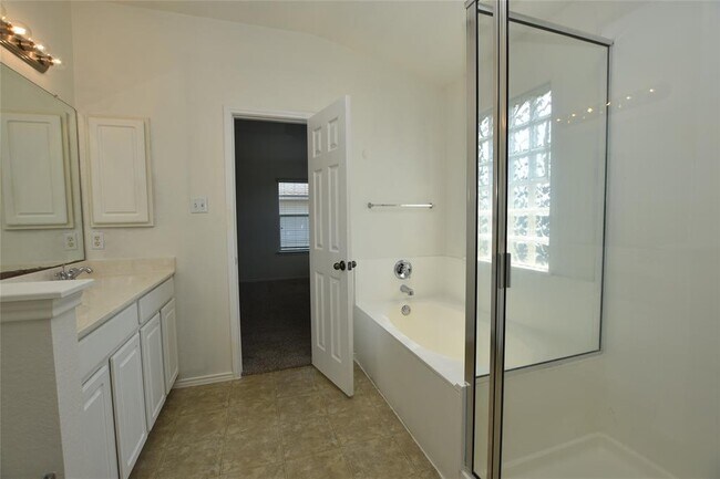 Building Photo - 3305 Winding River Trail