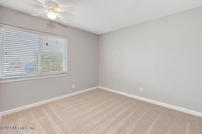 Building Photo - 6561 Mission Ct