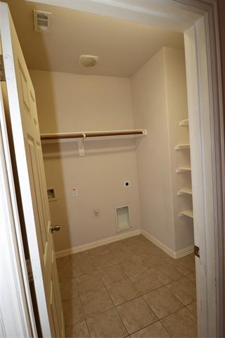 Building Photo - 3014 Pinecrest Dr