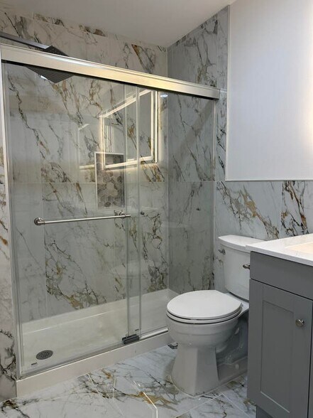 Building Photo - 220 Lafayette Ave