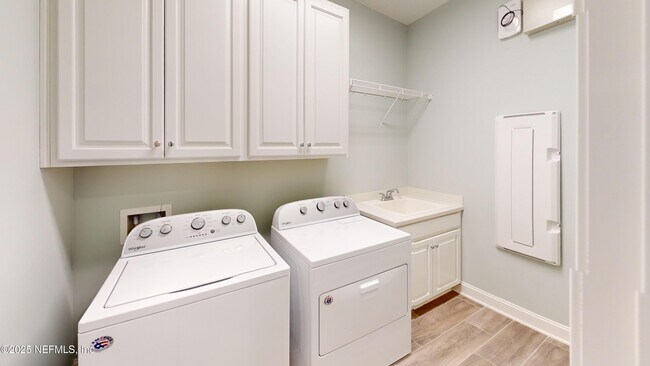 Building Photo - 152 Pine Haven Dr