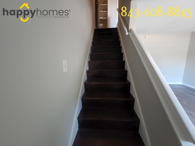 Building Photo - 921 Nabors Dr