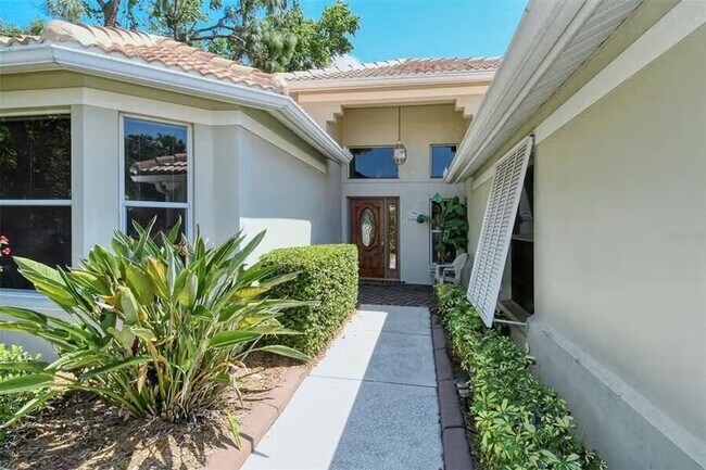 Building Photo - AVAILABLE JULY 1ST! Water & Golf Views in University Park Country Club with Pool and Spa!  3bed |...