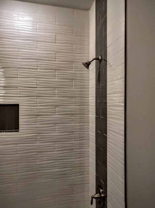 Building Photo - Great Carriage House in Southwood