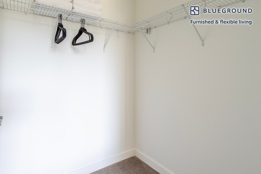 Building Photo - 3560 Rambla Pl