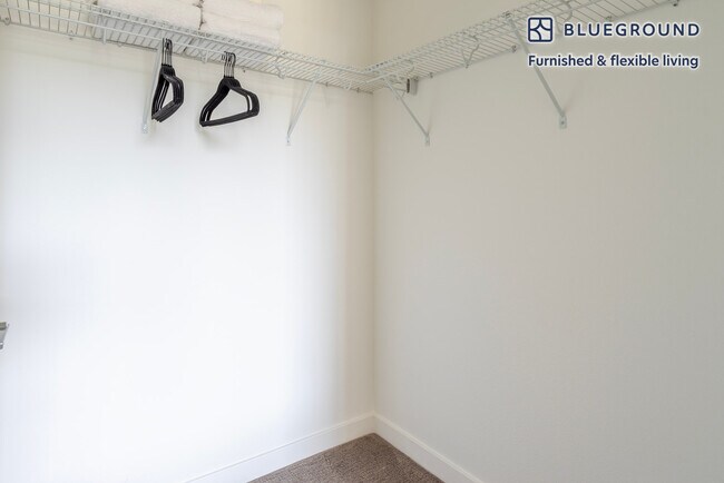 Building Photo - 3560 Rambla Pl