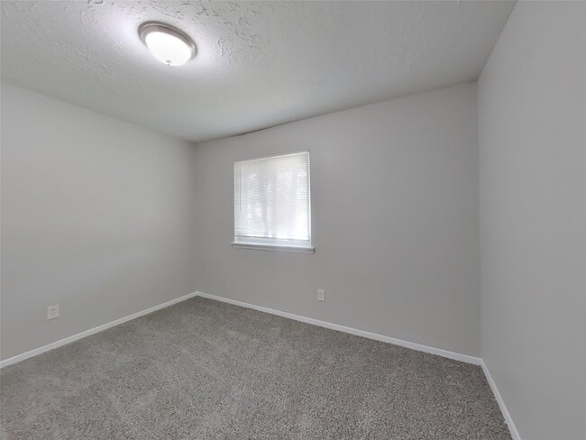 Building Photo - 8510 Sorrel Dr