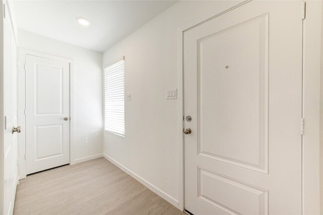 Building Photo - 26618 Pampas Grass Ln