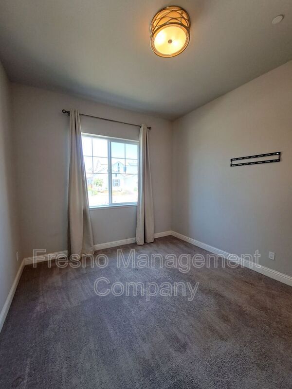 Building Photo - 4266 Sierra Madre Ave