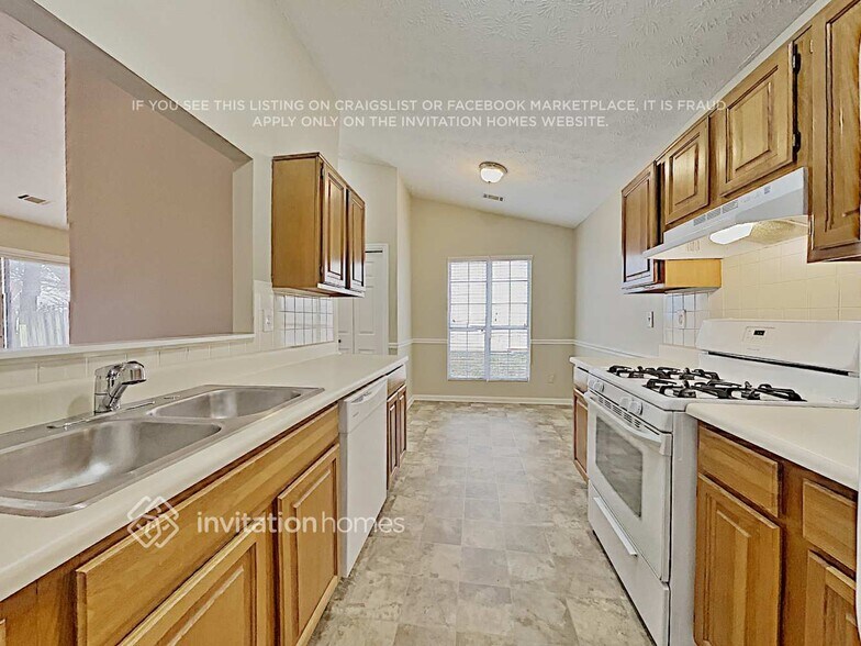 Building Photo - 10780 Mortons Crossing