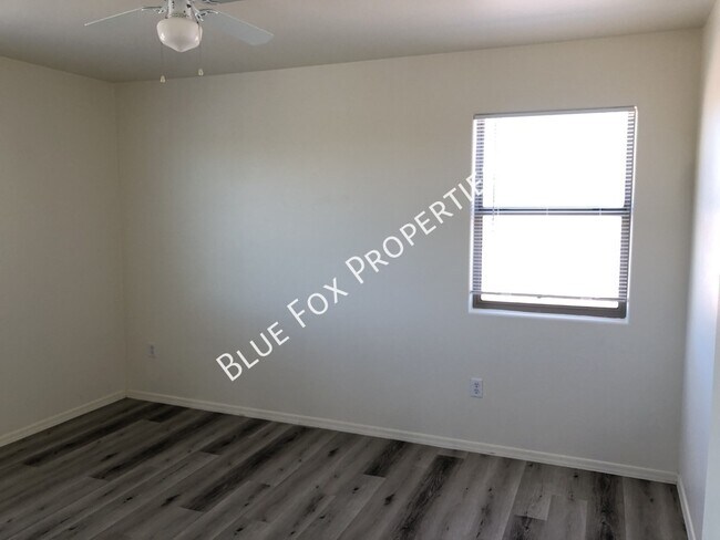 Building Photo - 7651 E Majestic Palm Ln