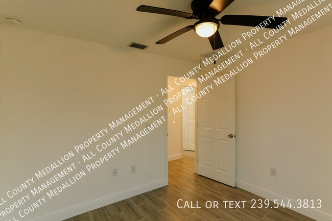 Building Photo - 915 Graystone Ave