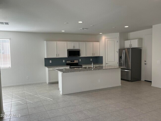 Building Photo - 9323 E Sector Dr