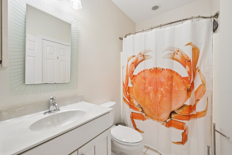 Building Photo - 40 Collins Meadow Dr