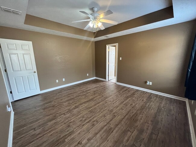 Building Photo - Cabot Rental!