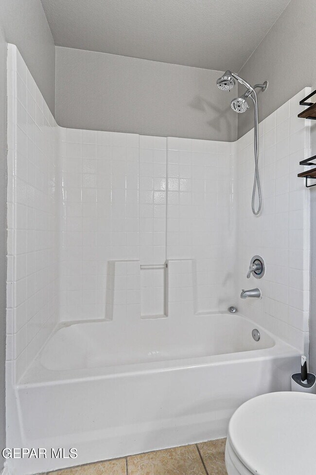 Building Photo - 14260 Bluesky Point Ct