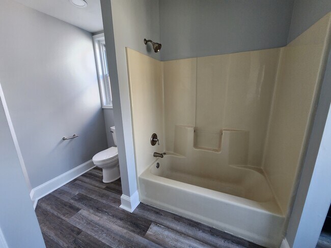 Building Photo - 19 S 45th St