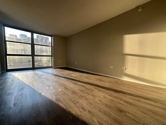 Building Photo - 180 N Jefferson St